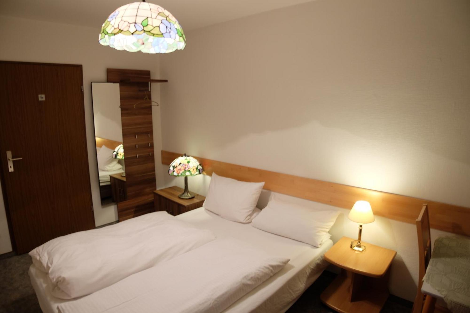 Cafe Pension Sonnenkanzel Staatsbad Brückenau Екстериор снимка